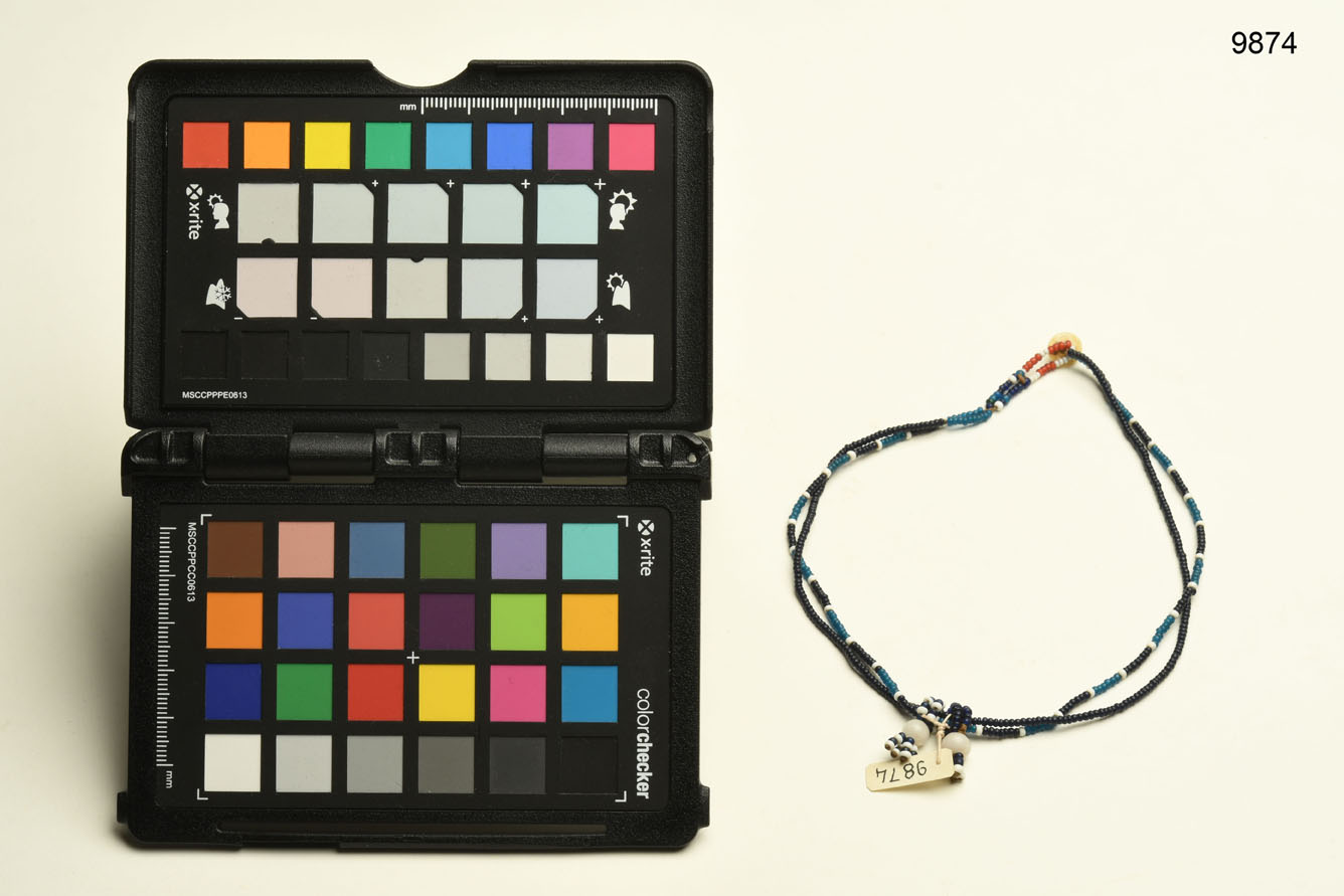 Collana, ABBIGLIAMENTO E ORNAMENTI DEL CORPO/ GIOIELLI E MONILI - cultura di Engano