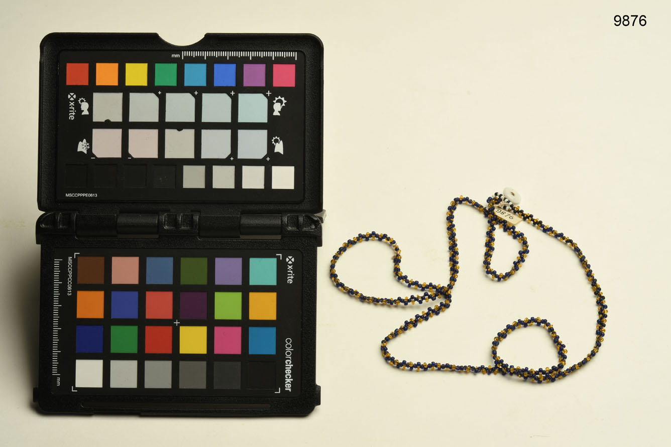 Collana, ABBIGLIAMENTO E ORNAMENTI DEL CORPO/ GIOIELLI E MONILI - cultura di Engano