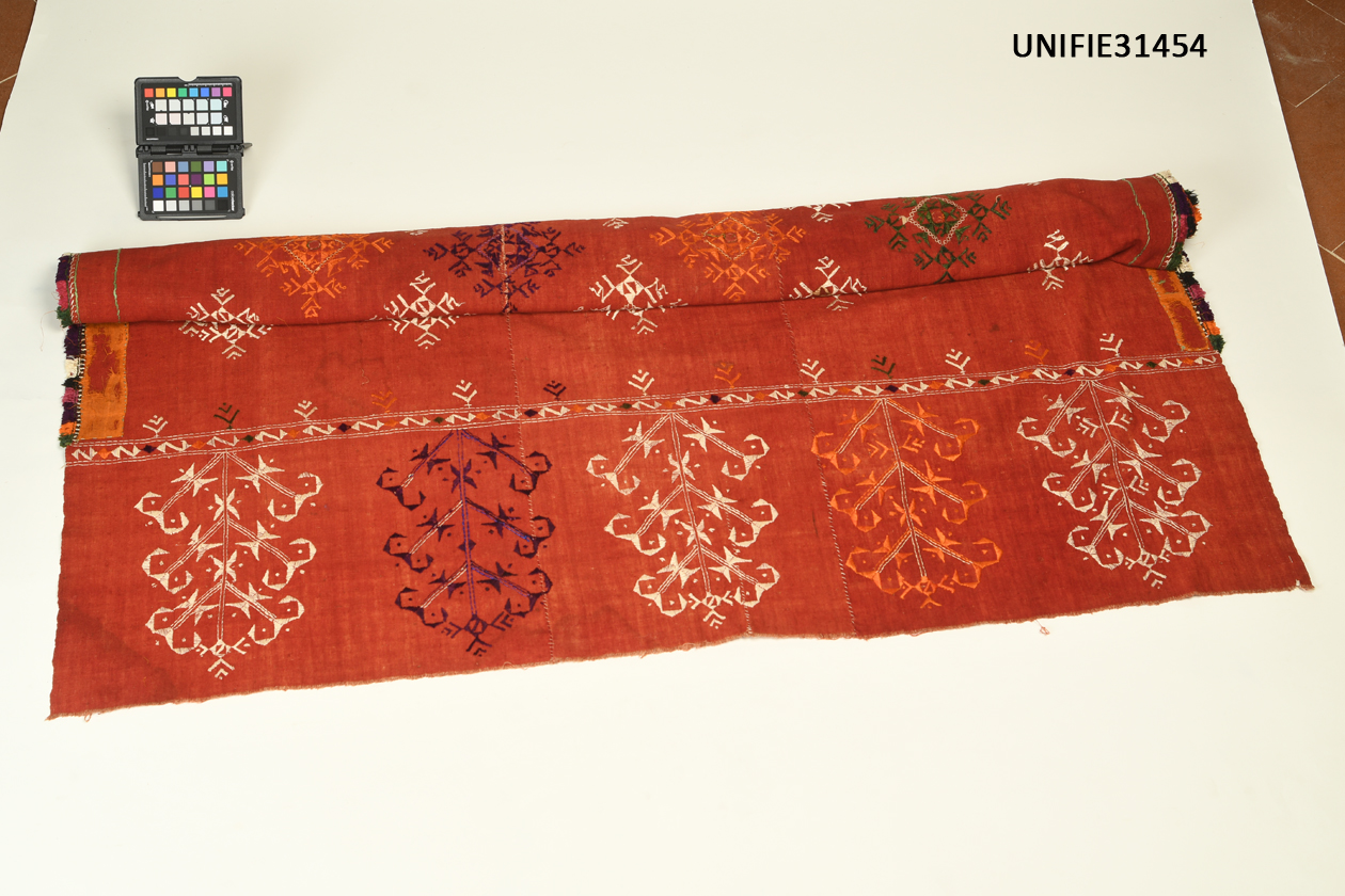 tessuto, ABBIGLIAMENTO E ORNAMENTI DEL CORPO/ VESTIMENTI - manifattura thailandese