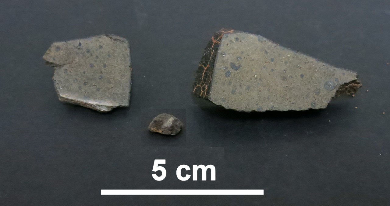 Dar Al Gani 1067 Condrite Carbonacea (esemplari)