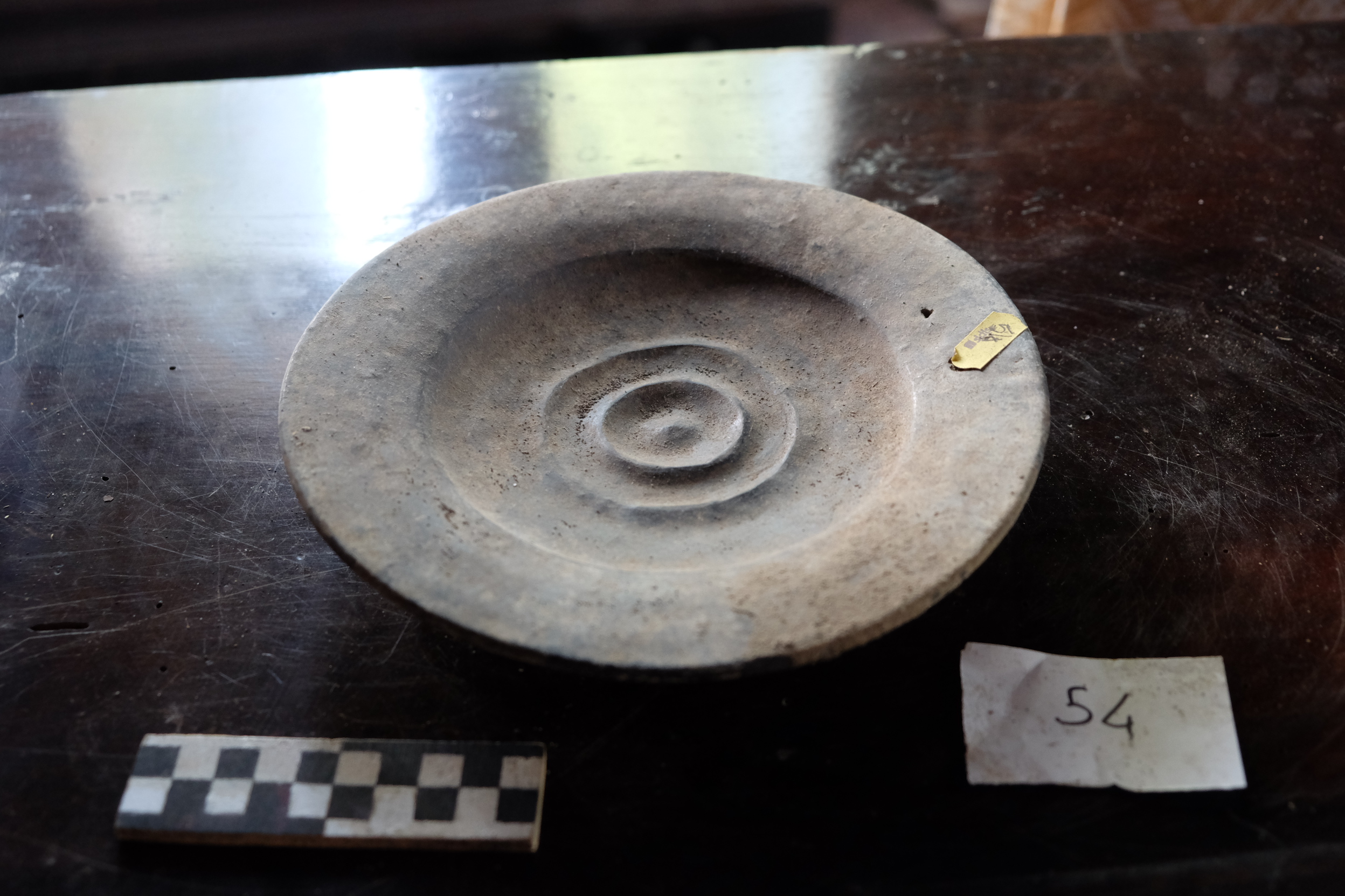 piatto - Ambito culturale etrusco (SECOLI/ ARCHI DI SECOLI/ VII-VI a.C)