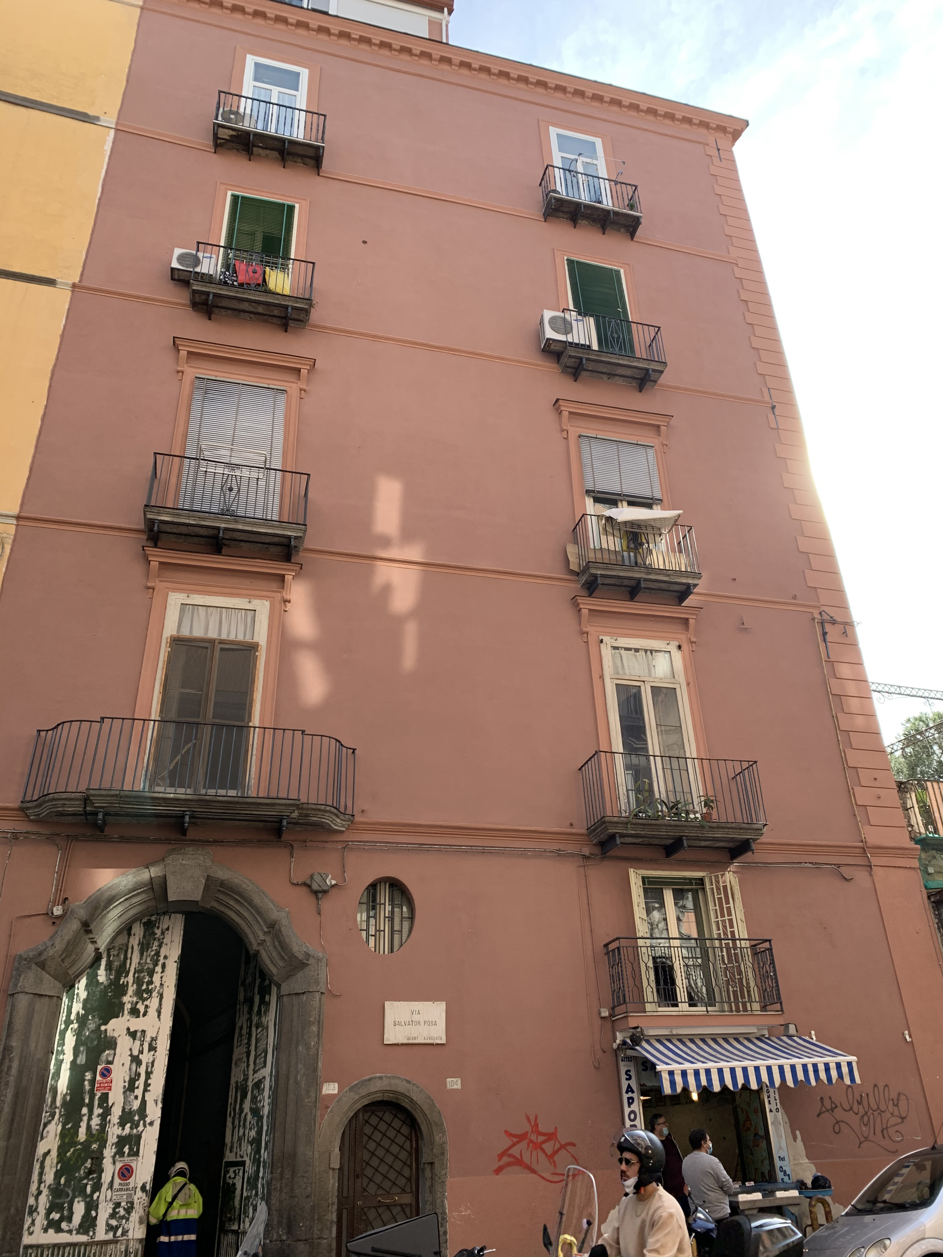 [Palazzo privato in via Salvator Rosa, 103] (palazzo) - Napoli (NA)  (XVIII; ; )