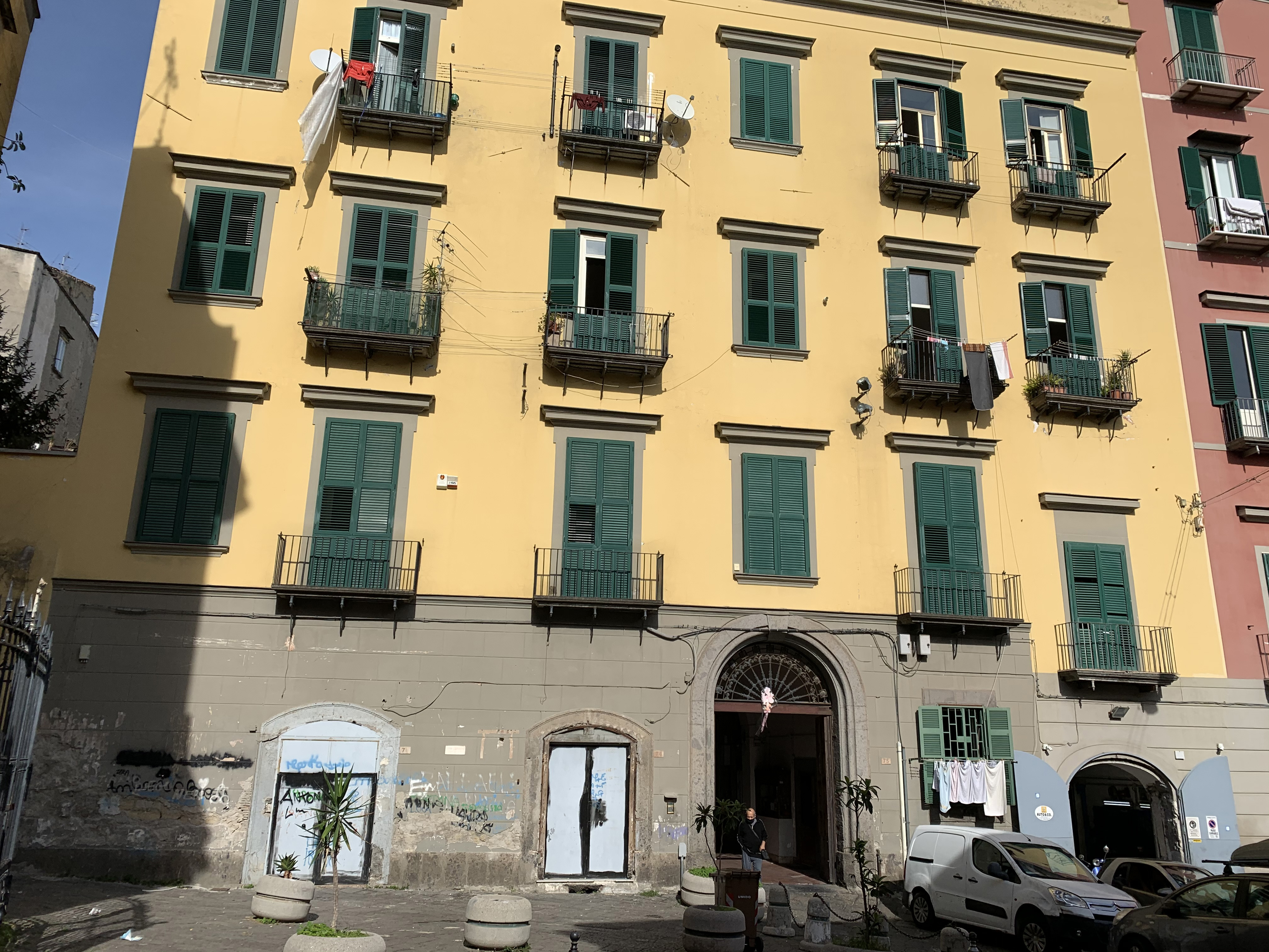 [Palazzo privato in via San Giuseppe dei Nudi, 75] (palazzo, privato) - Napoli (NA)  (XVI, primo quarto; XVII, prima metà)