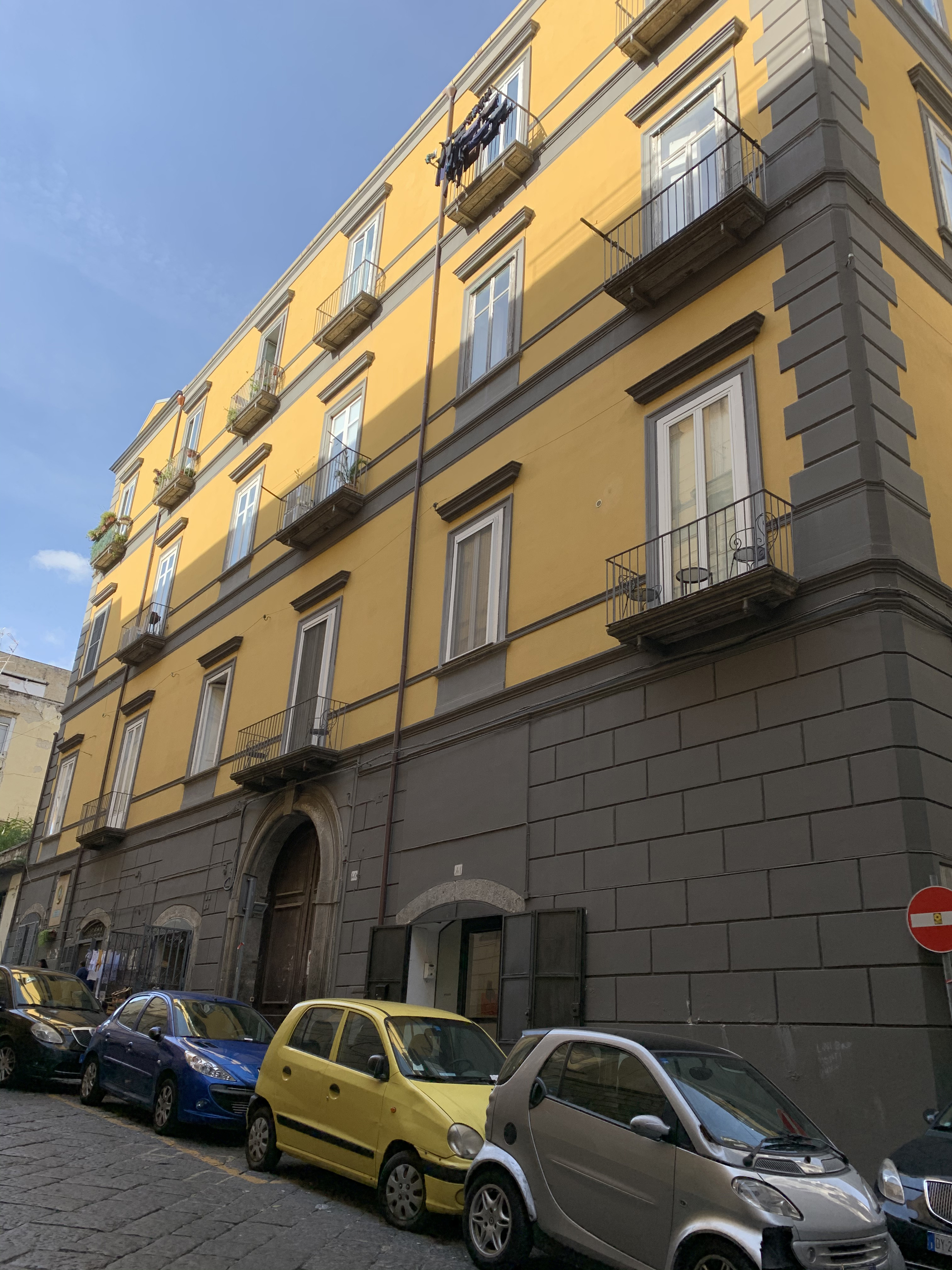 [Palazzo privato in via Salvatore Tommasi, 40] (palazzo, privato) - Napoli (NA)  (XVI, primo quarto; XVII, prima metà)
