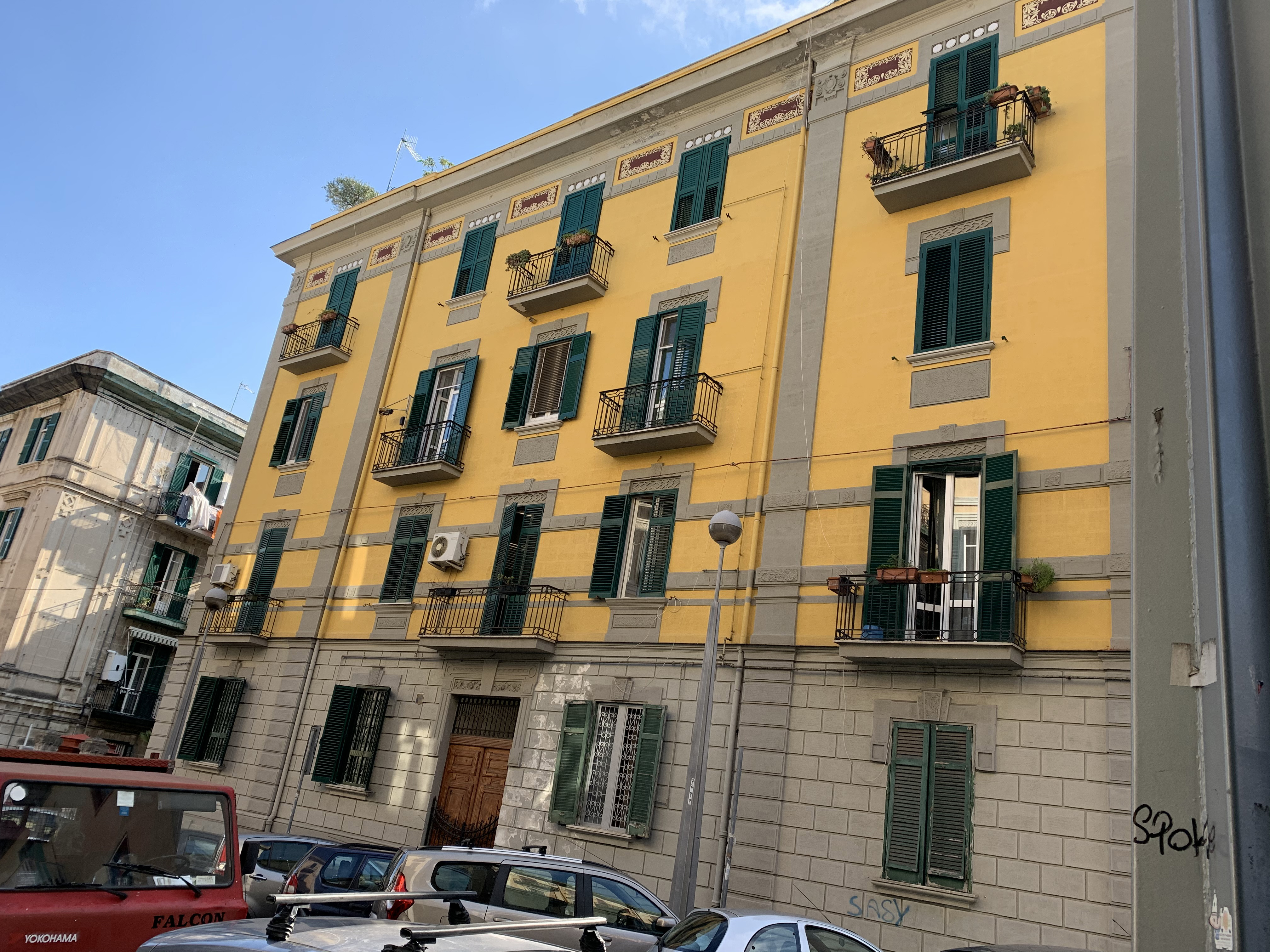 [Palazzo privato in via Leone Marsicano, 7] (palazzo, privato) - Napoli (NA)  (XX; XX)