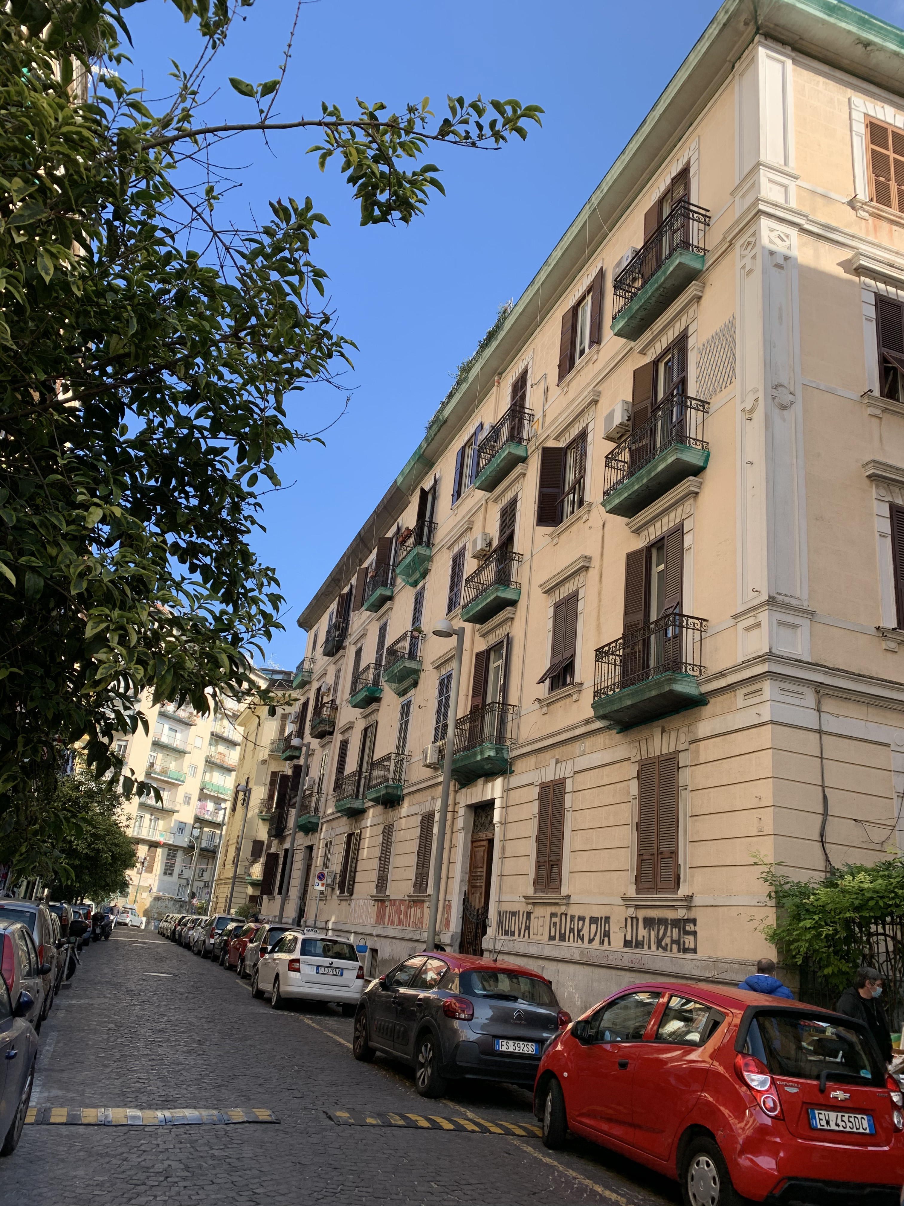 [Palazzo privato in via Francesco Capocelato, 1-3] (palazzo, privato) - Napoli (NA)  (XX)