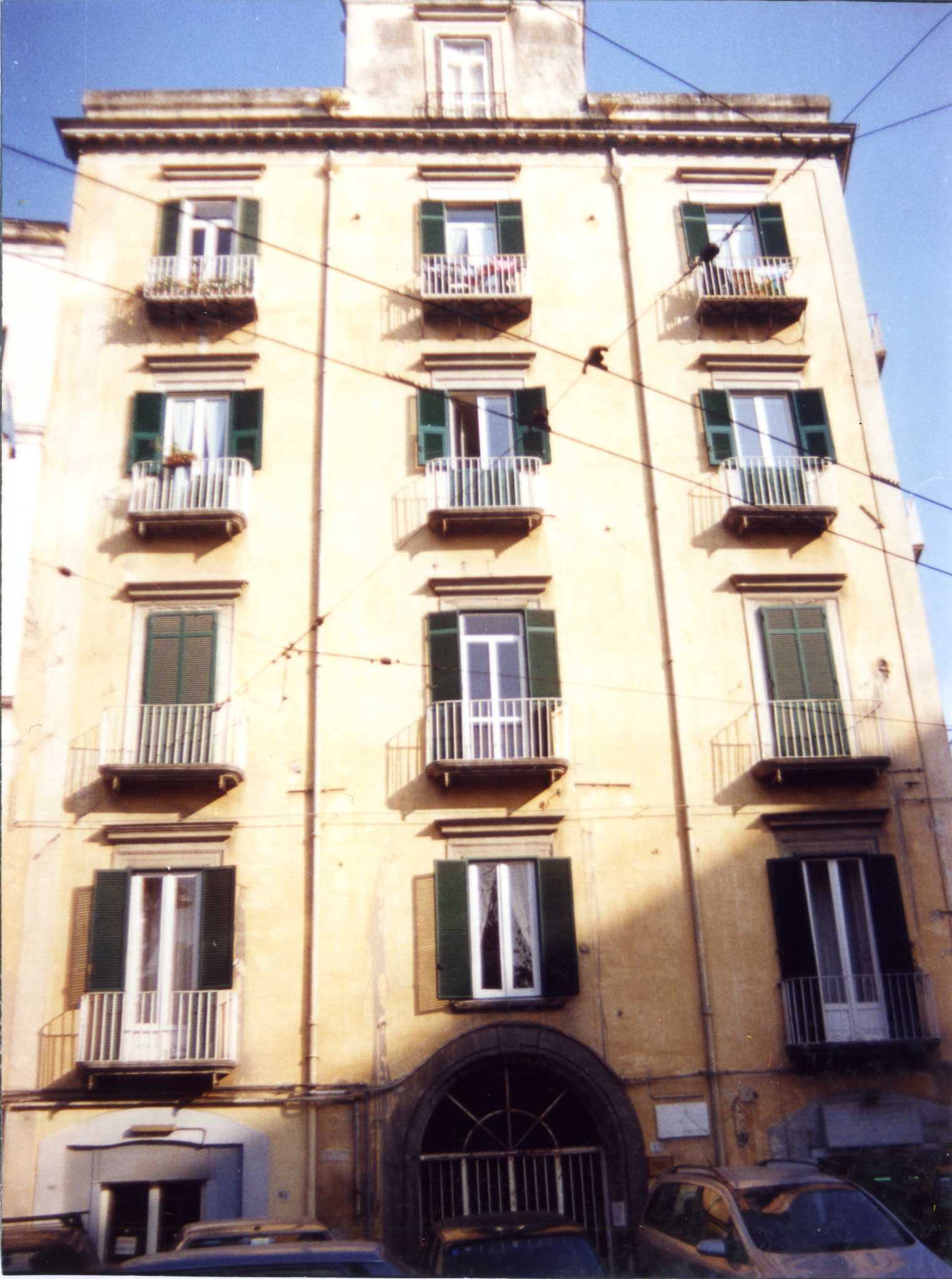 Palazzo in Piazza Cavour, 168 (palazzo, pubblico) - Napoli (NA) 