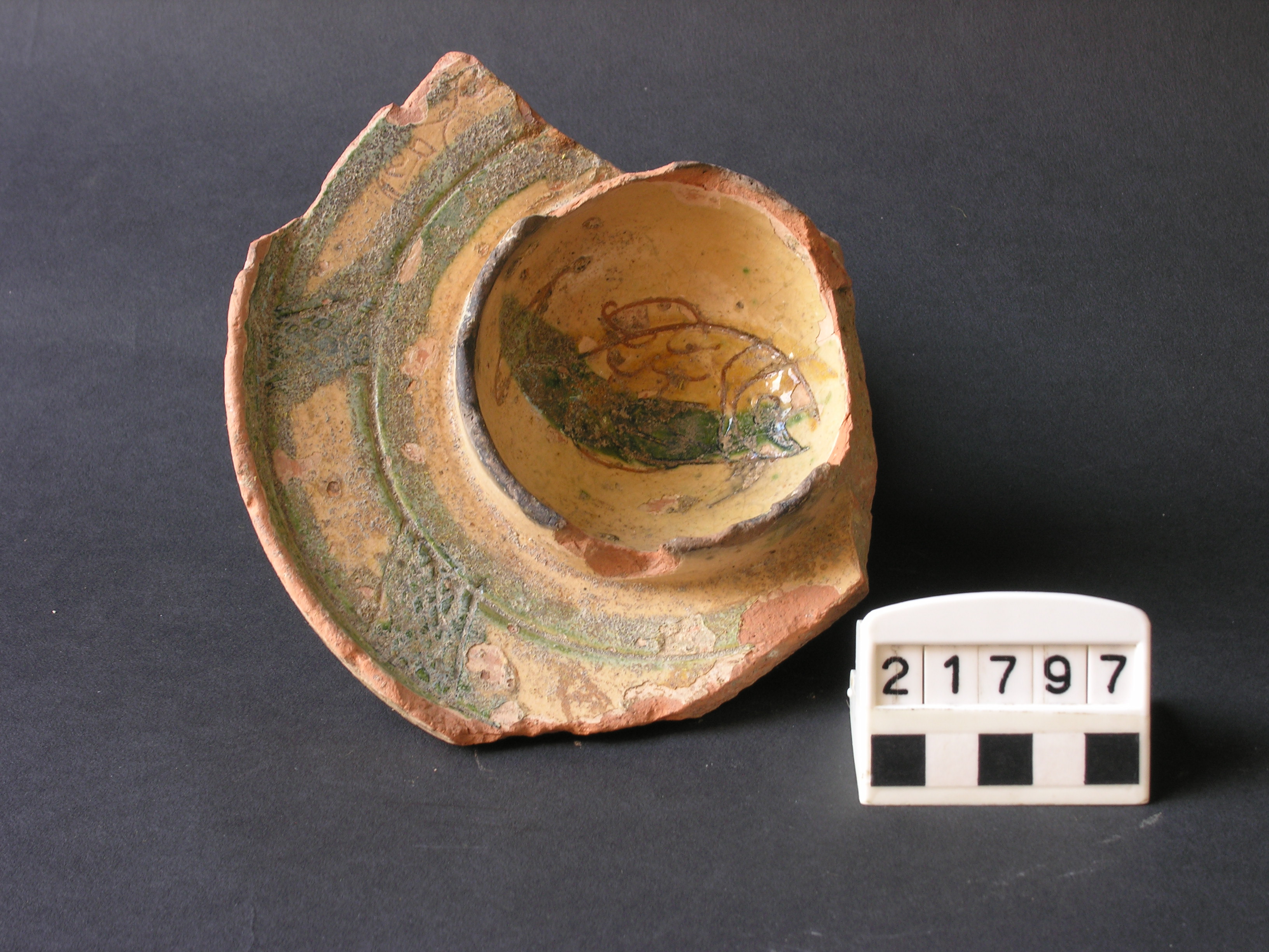 scodella, "salsiera" - Possibile produzione di area bizantina (PERIODIZZAZIONI/ Basso Medioevo)