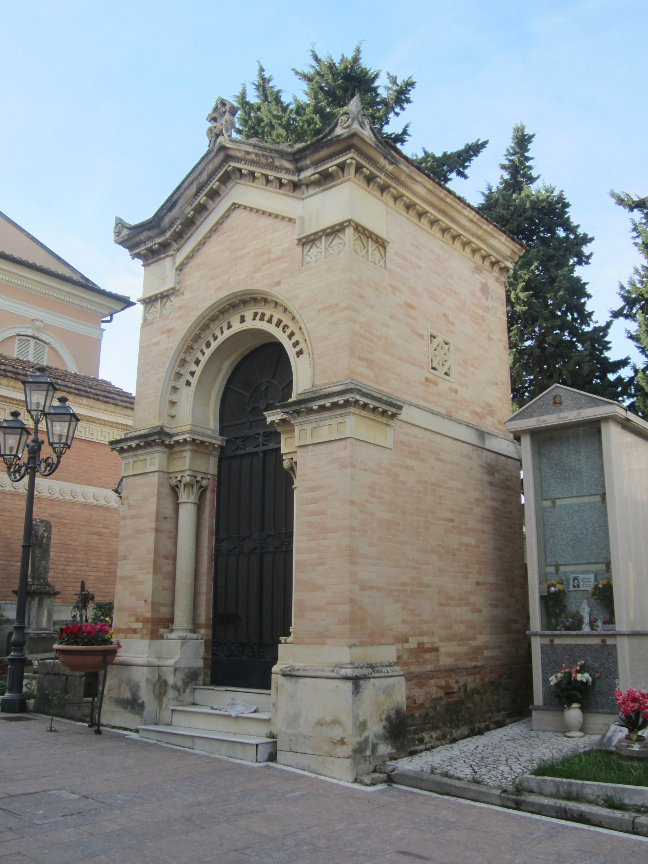 Cappella cimiteriale FAMIGLIA R. FRANCESE (cimitero, monumentale) - Chieti (CH) 