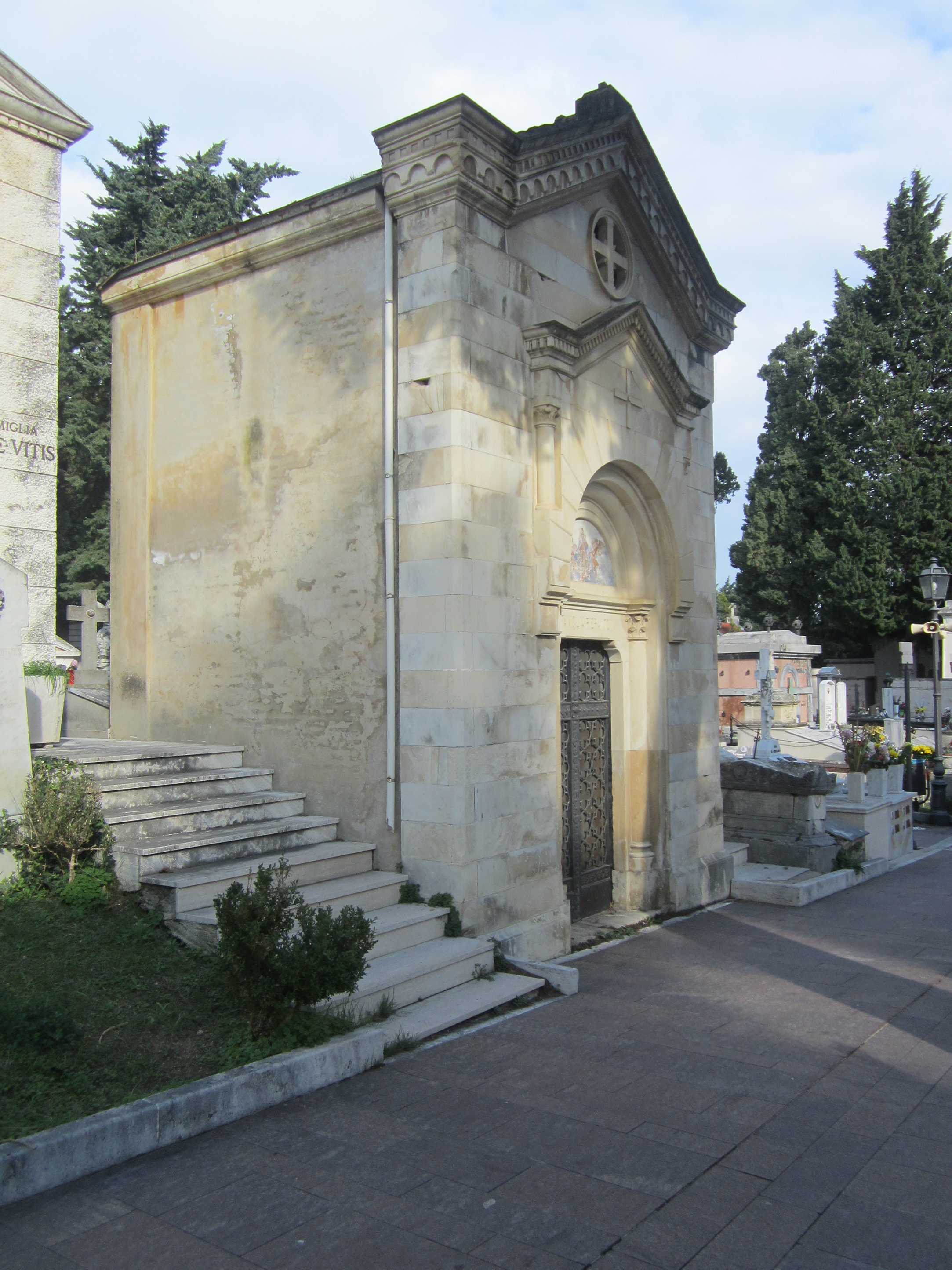 Cappella cimiteriale FAMIGLIA PIERANTONI (cimitero, monumentale) - Chieti (CH) 