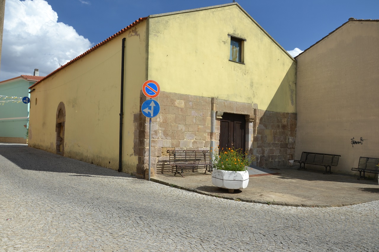 Resti della Chiesa romanico-pisana di Santa Barbara (chiesa) - Domusnovas (SU)  (XII; XIII)