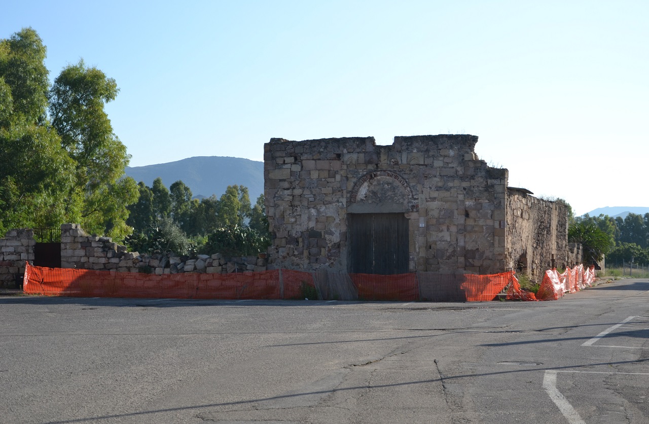 antica chiesa parrocchiale di San Giovanni Battista, oggi rudere (chiesa, parrocchiale) - San Giovanni Suergiu (SU)  (XIV; XX)