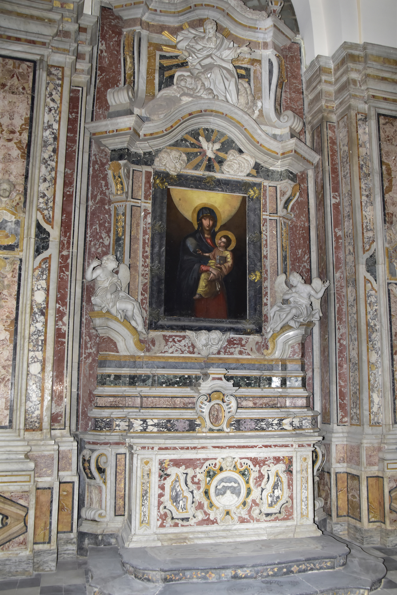 cappella ad altare di santa Maria Maggiore o della neve, Madonna di santa Maria Maggiore o della neve (altare, insieme) di Giovan Battista Marino (attribuito), Battaglia Domenico (attribuito) - ambito siciliano (terzo quarto XVIII)