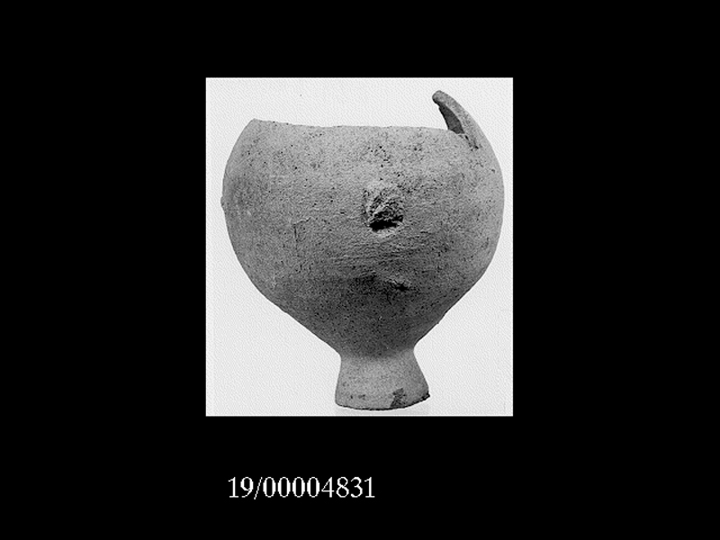 unguentario piriforme, Forti, tipo III b (SECOLI/ III a.C)