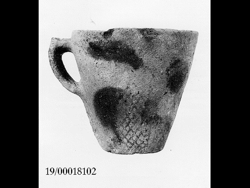 bicchiere troncoconico biansato - cultura di Castelluccio (SECOLI/ Inizi dell'età del bronzo)