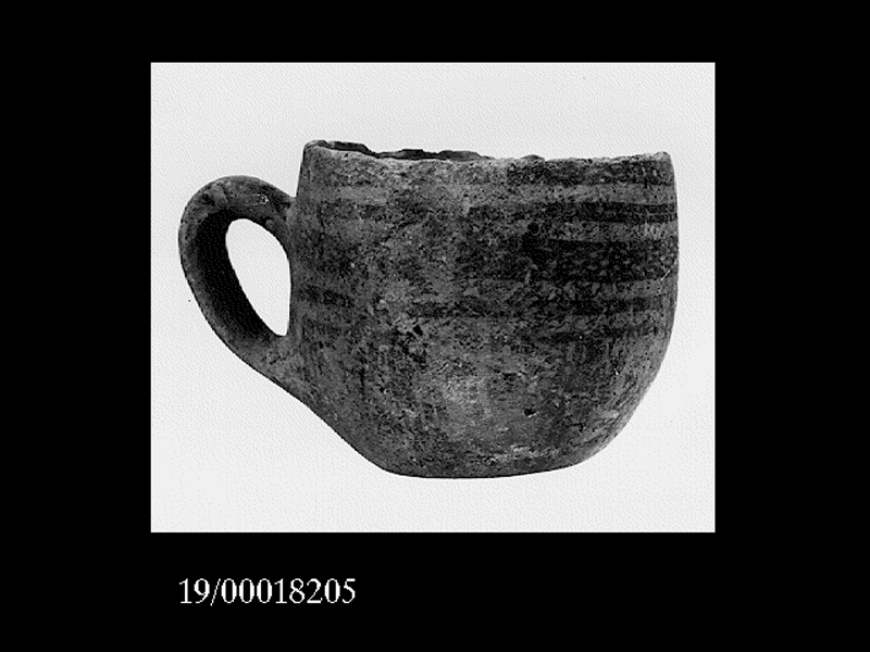 tazzina monoansata (SECOLI/ Inizi civiltà del bronzo)