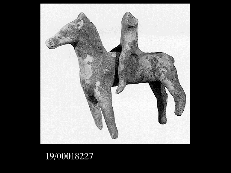 Società: attività militari: cavaliere (statuetta) (fine SECOLI/ VII a.C)