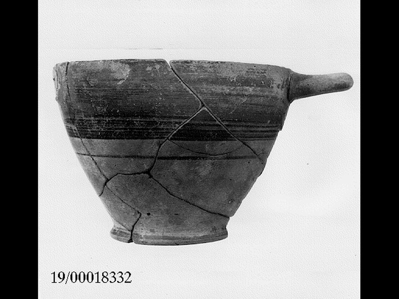 skyphos - produzione locale (inizio SECOLI/ V a.C)