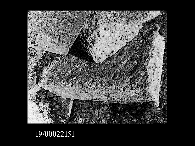 blocco di architrave (non determinabile)