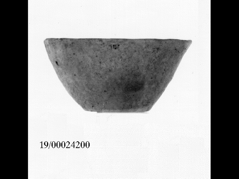 ciotola troncoconica - cultura di Castelluccio (SECOLI/ XVII a.C)