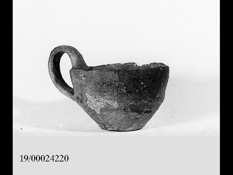 attingitoio globulare - cultura di Castelluccio (SECOLI/ XVII a.C)