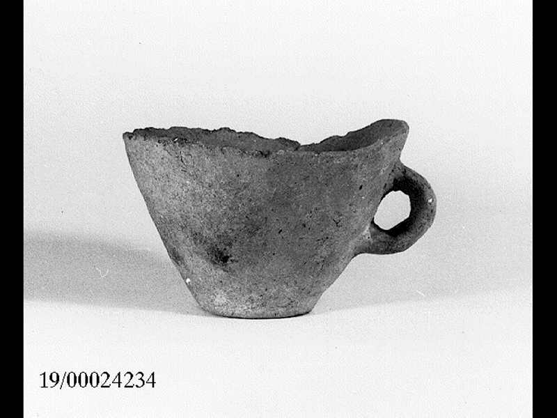 tazza troncoconica - cultura di Castelluccio (SECOLI/ XVII a.C)