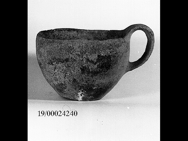 attingitoio globulare - cultura di Castelluccio (SECOLI/ ARCHI DI SECOLI/ XVII a.C.-XVIII a.C)