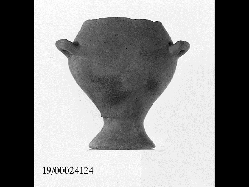 pisside triansata - cultura di Castelluccio (SECOLI/ XVII a.C)