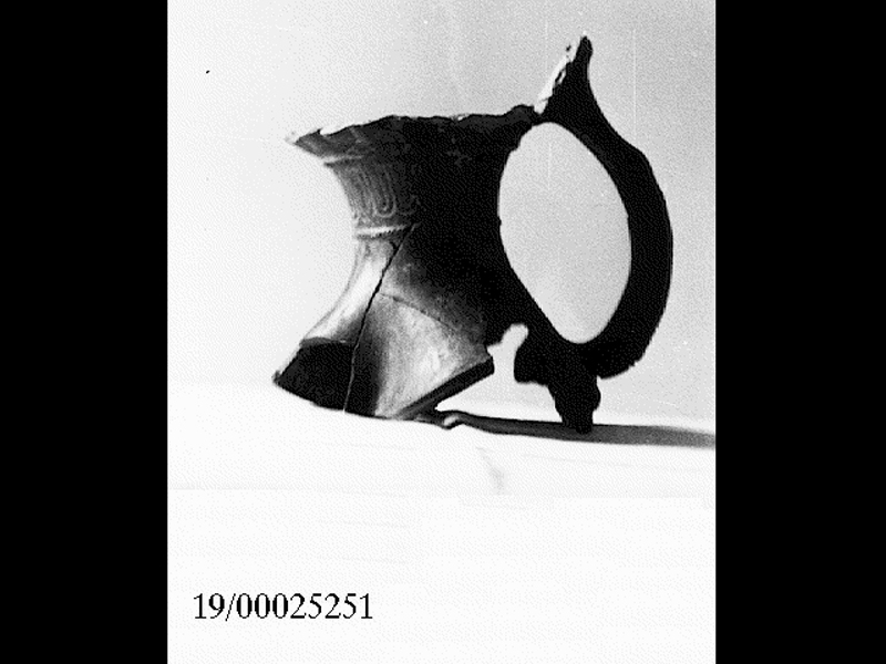 oinochoe (SECOLI/ VI a.C)