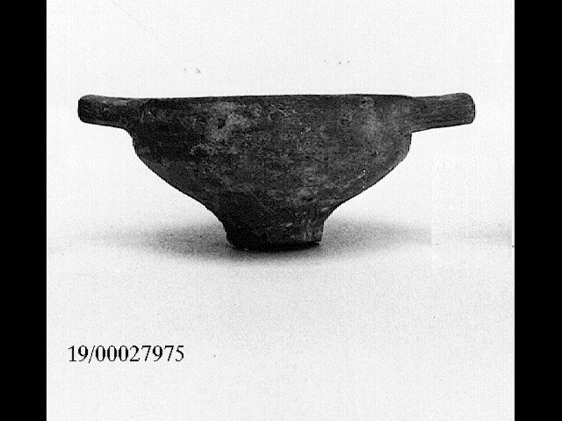 coppetta biansata - fabbrica locale (SECOLI/ IV a.C)