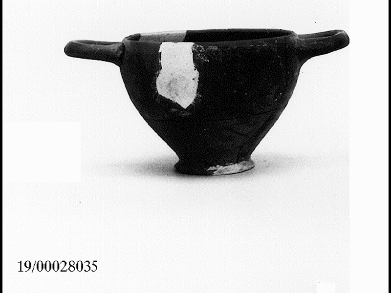 skyphos - fabbrica locale (metà SECOLI/ IV a.C)