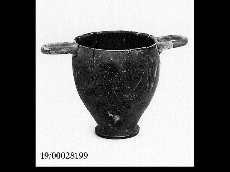 skyphos (fine SECOLI/ IV a.C)