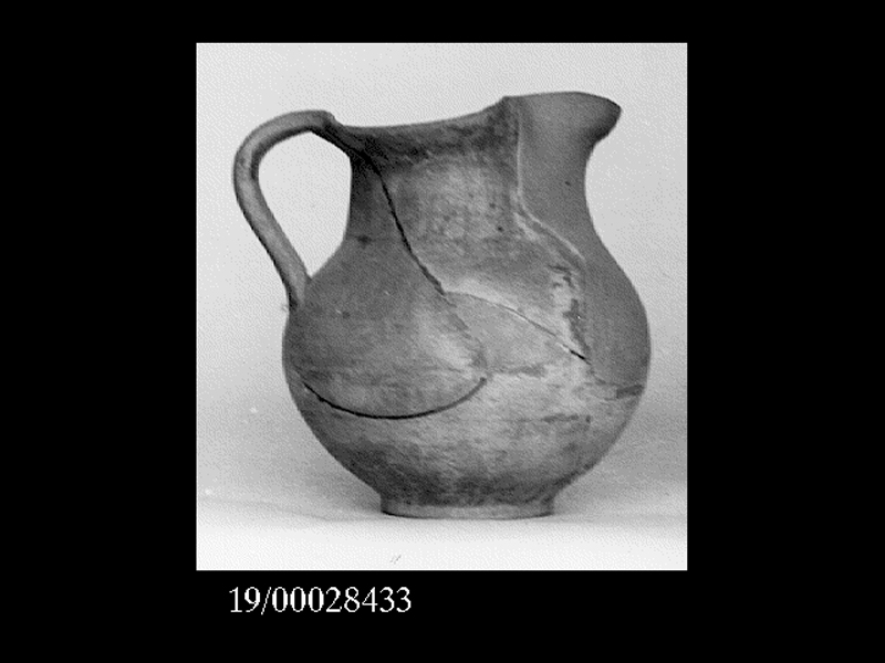 brocchetta a bocca trilobata - officina geloa (metà SECOLI/ VII a.C)