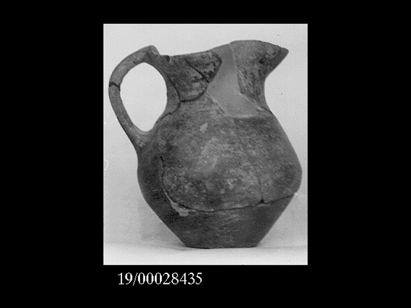 brocchetta a bocca trilobata - officina locale (metà SECOLI/ VII a.C)