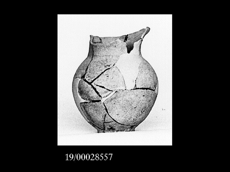 brocchetta a bocca trilobata - officina locale (SECOLI/ VII a.C)