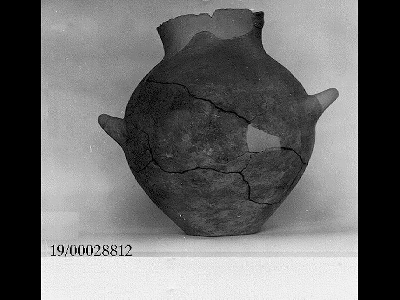 anfora - officina locale (SECOLI/ VII a.C)