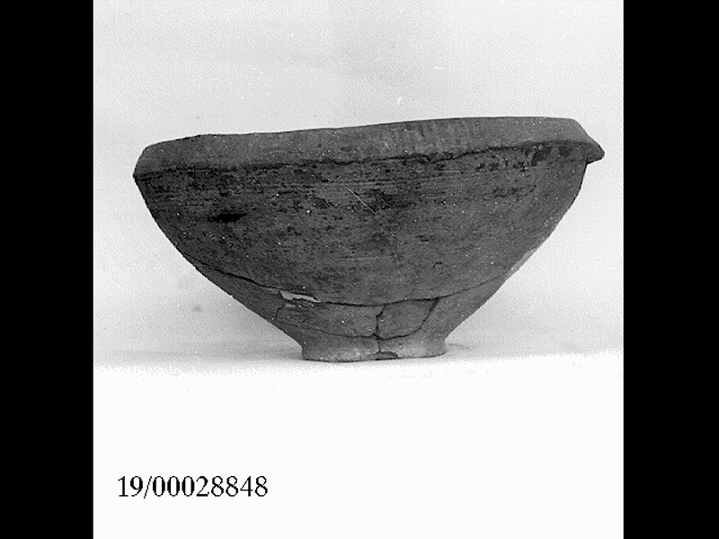 scodellone monoansato - officina locale (fine SECOLI/ VII a.C)