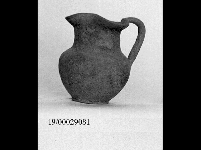 brocchetta a bocca trilobata - officina locale (inizio SECOLI/ VI a.C)