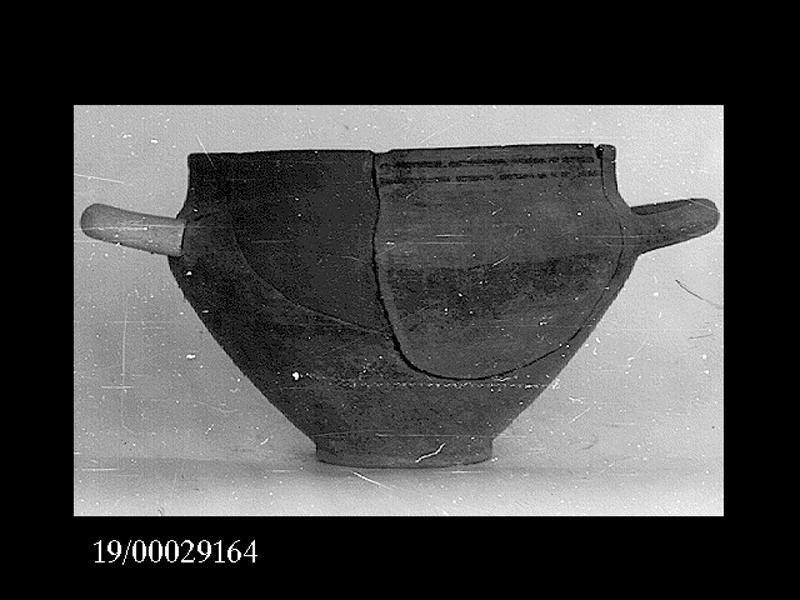 coppa carenata - officina locale (fine SECOLI/ VII a.C)