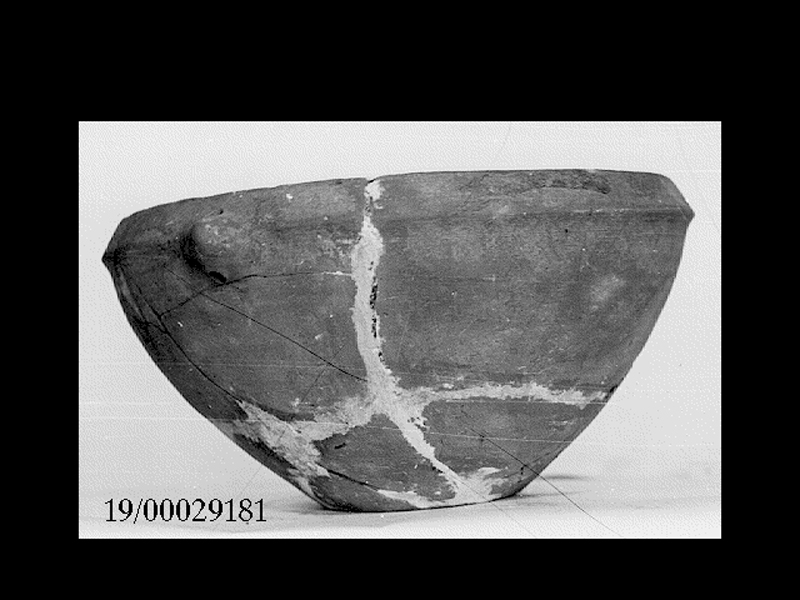 ciotola monoansata - officina locale (metà SECOLI/ VII a.C)