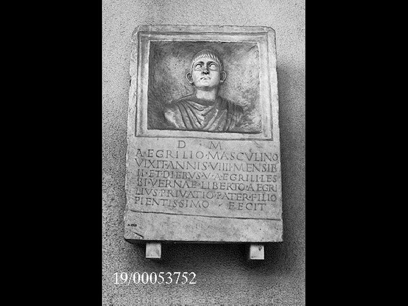 stele funeraria (PERIODIZZAZIONI/ STORIA/ Età antica/ Età romana/ Età romana imperiale/ Età altoimperiale/ Età Giulio-Claudia)