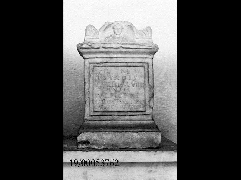 cippo funerario (SECOLI/ II)