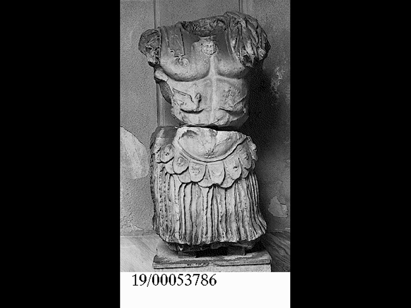 Storia/ personaggio/ imperator loricato (statua/ frammento) (SECOLI/ II)