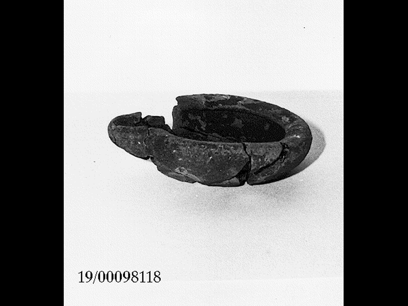 lucerna - officina locale (fine SECOLI/ IV a.C)