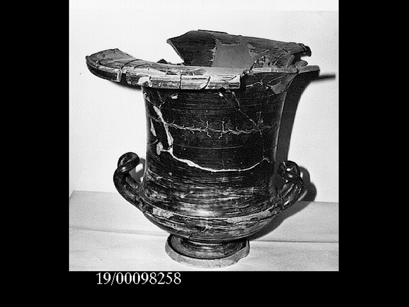 cratere - officina locale (fine SECOLI/ IV a.C)