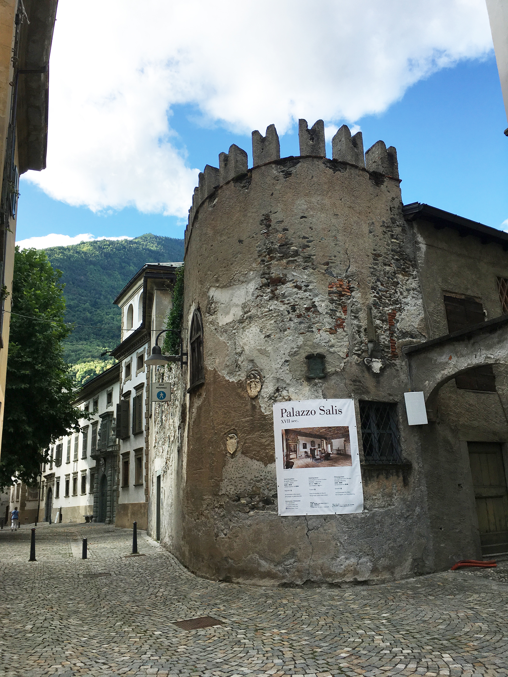 Palazzo Sertoli-Salis (palazzo, nobiliare) - Tirano (SO)  (XVI; XVI)