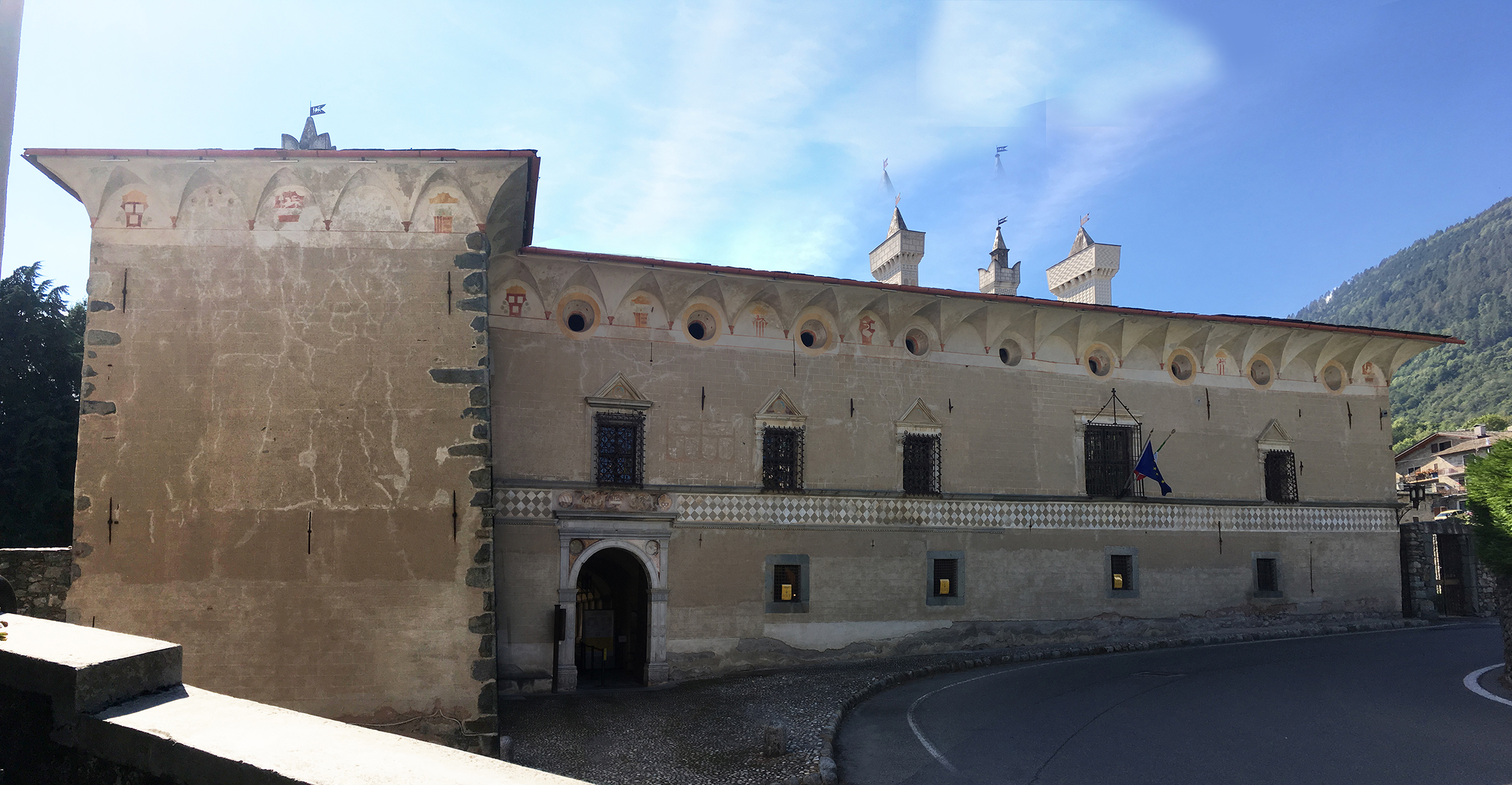 Palazzo Besta (palazzo, privato) - Teglio (SO) 