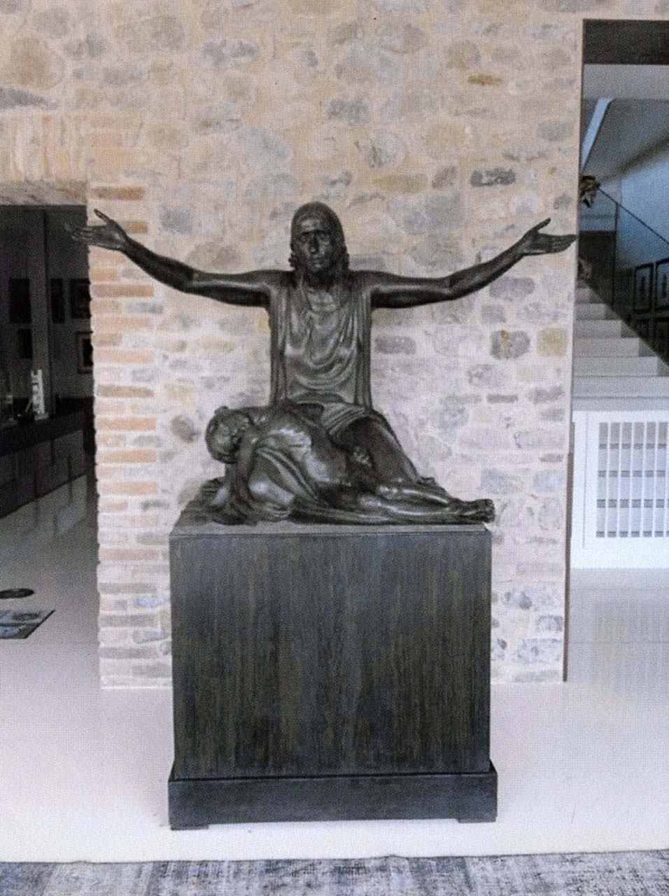 Pietà (scultura) di Messina Francesco (primo quarto sec. XX)