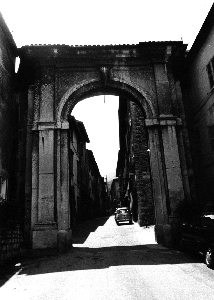 Porta Lombarda (porta, urbica) - Cagli (PU) 