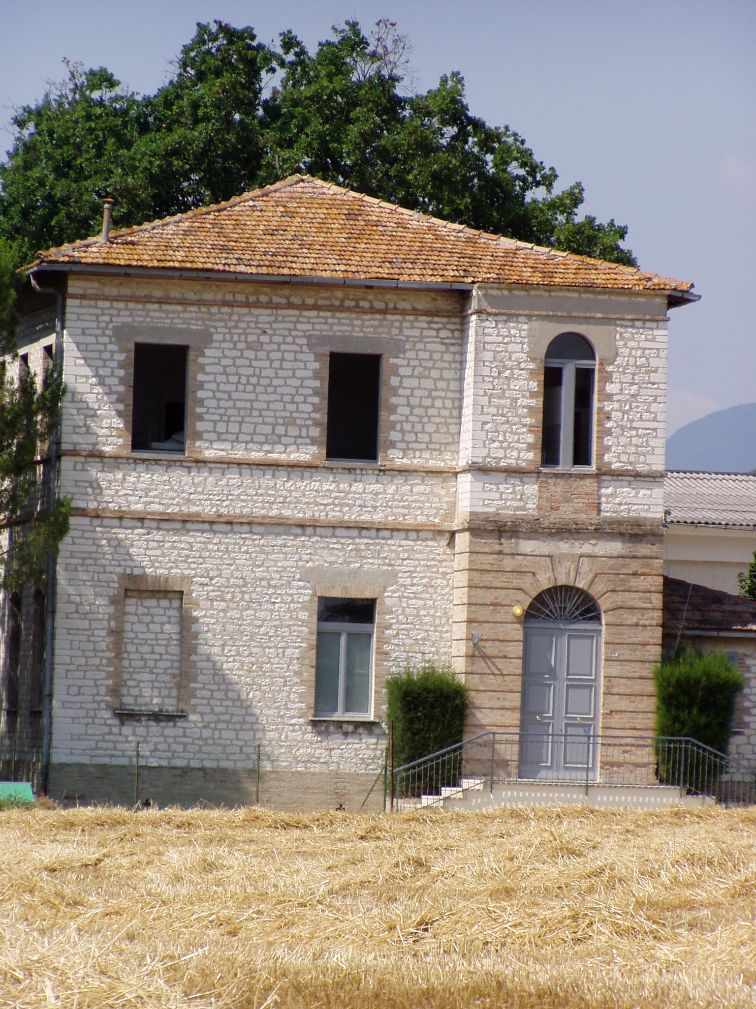 Scuola (scuola, statale) - Fossombrone (PU) 